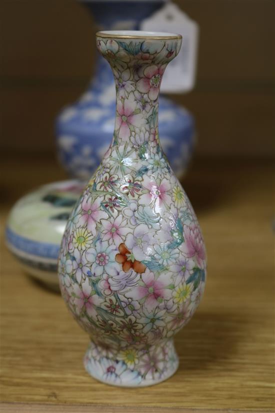 A Chinese ink box and cover and two small vases tallest 15cm